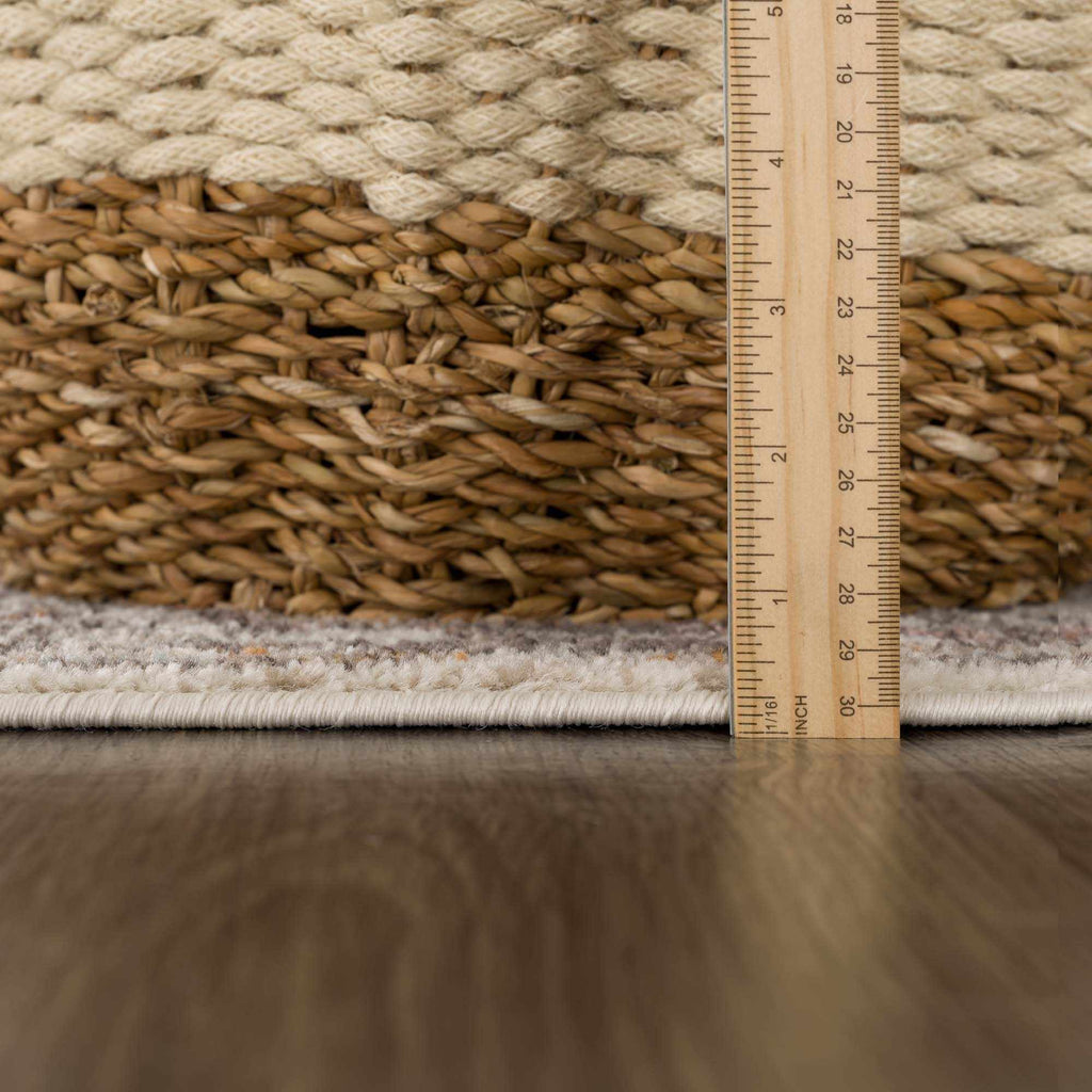 Herstmonceux Traditional Area Rug – 100% Polypropylene, Medium Pile | Made in Turkey | Multiple Sizes